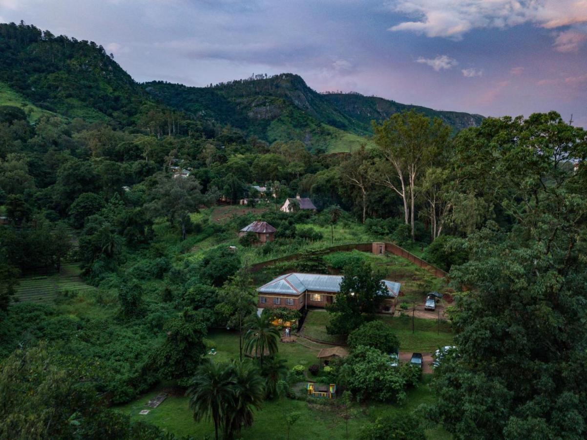 Blend Lodge And Kitchen - Pakachere Zomba Exterior photo